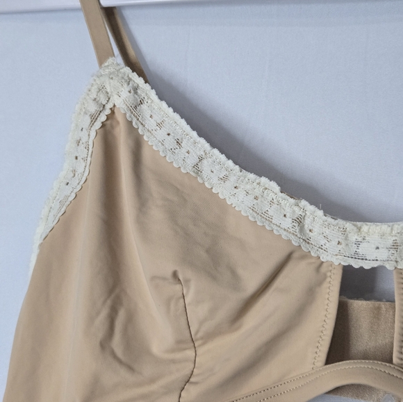 NWT Aerie Tan Lace Trim Bra Size Medium - Picture 3 of 7